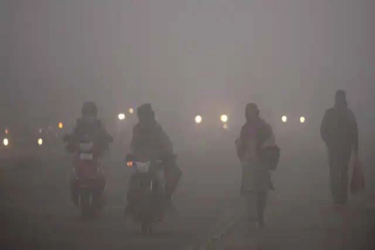 भयंकर शीतलहर की चपेट में दिल्ली-एनसीआर, IMD ने सर्दी को लेकर जारी किया अलर्ट