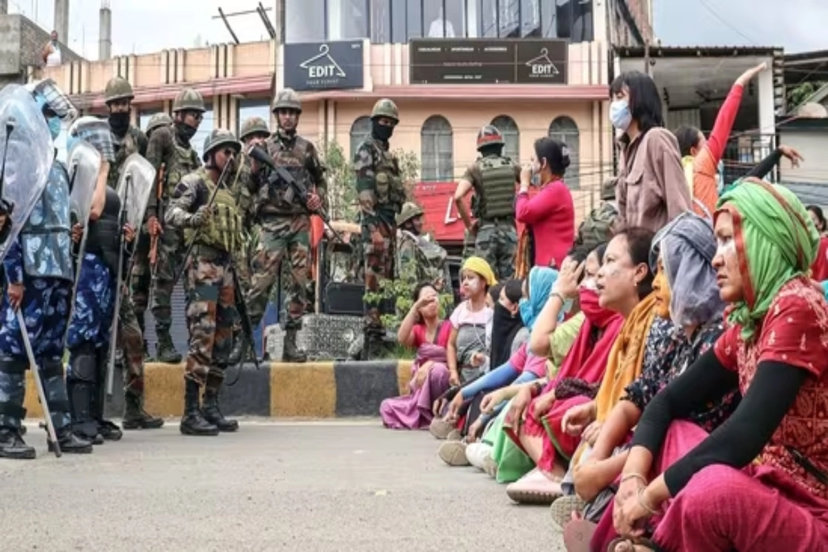 मणिपुर में फिर भड़की हिंसा, कुकी उग्रवादियों ने की गोलीबारी, CDO की मौत