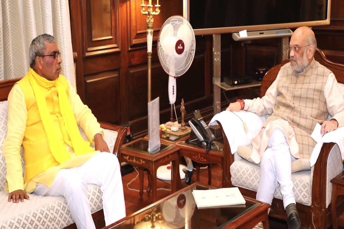 UP Politics: गृहमंत्री अमित शाह से मिले ओम प्रकाश राजभर, तस्वीरें शेयर कर बताई मुलाकात की वजह, इन मुद्दों पर हुई चर्चा