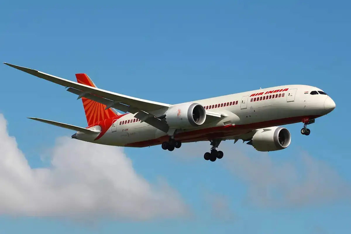 Air India को लगा तगड़ा झटका, उड़ानों में सुरक्षा नियमों के उल्लंघन के चलते DGCA ने लगाया बड़ा जुर्माना