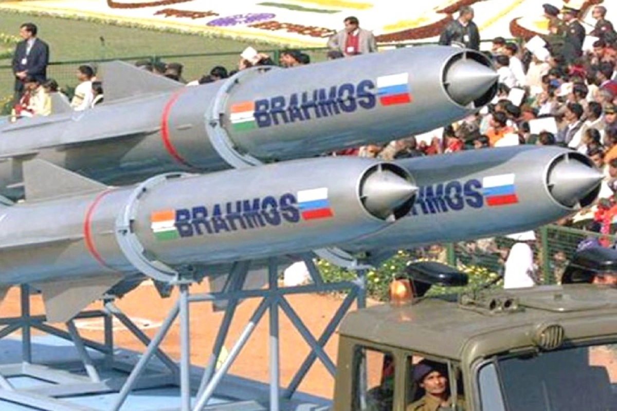 BrahMos: रक्षा क्षेत्र में दुनिया ने माना भारत का लोहा, ब्रह्मोस सुपरसोनिक मिसाइल की बढ़ी डिमांड, देश कुछ दिनों में ही करने लगेगा एक्सपोर्ट
