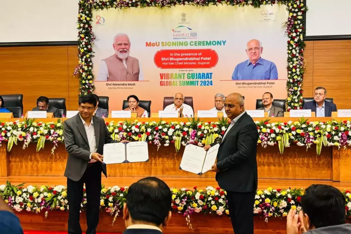 Gujrat News: स्मार्ट मीटरिंग को लेकर गुजरात सरकार के साथ आरईसीपीडीसीएल ने साइन किया MoU, स्टार्टअप्स और विकास को मिलेगा बढ़ावा