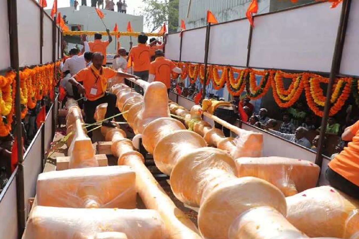 Ayodhya Ram Mandir: अहमदाबाद से अयोध्या के लिए रवाना हुए ध्वज दंड, जानें क्या है इसकी खासियत, क्यों किया जाएगा मंदिर में स्थापित
