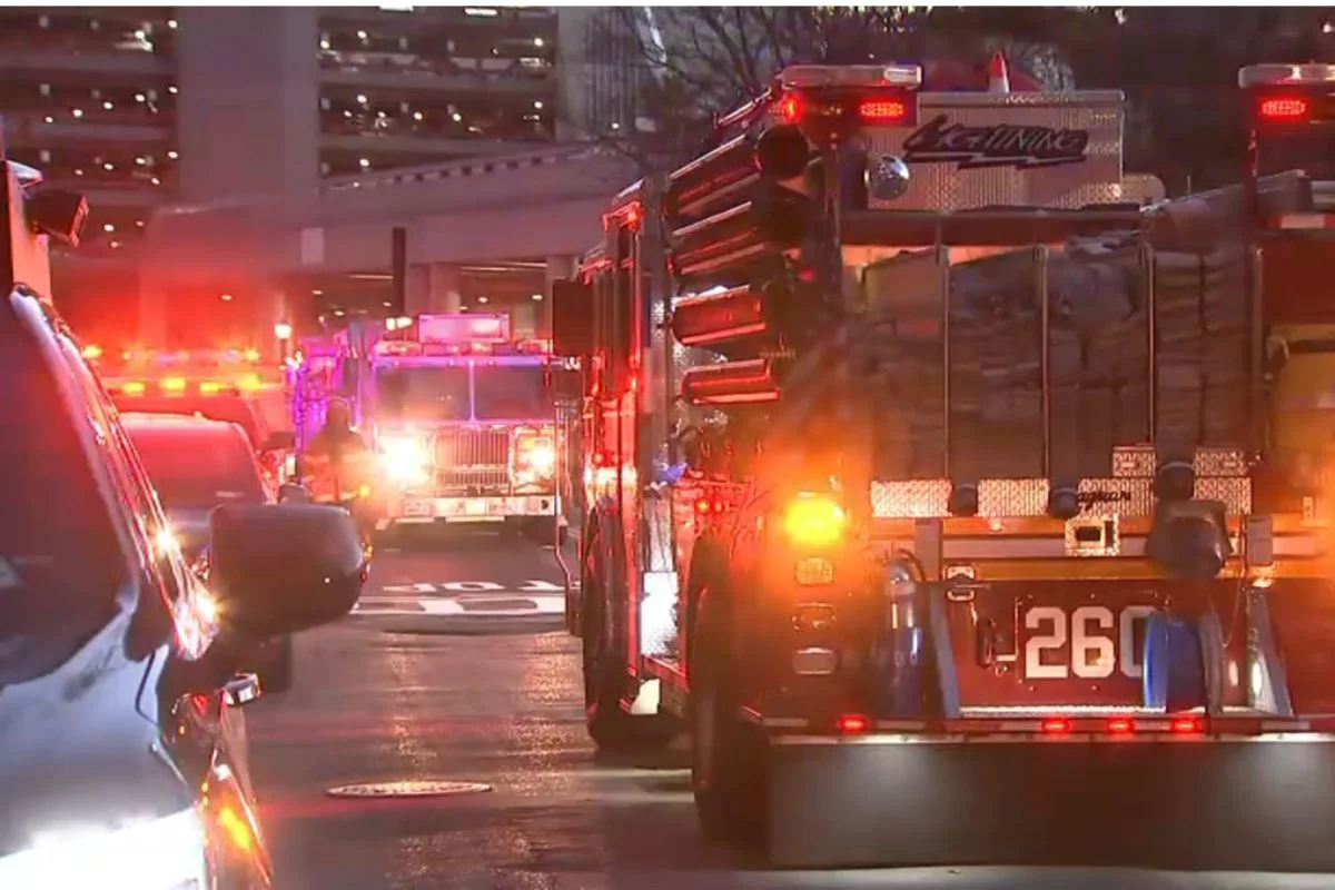 New York Blast: न्यूयॉर्क सिटी में कई धमाकों से मची सनसनी, मौके पर मौजूद पुलिस कर रही जांच