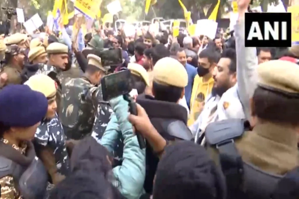 AAP Big protest in Delhi