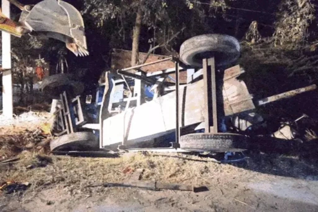 Jaunpur road accident UP