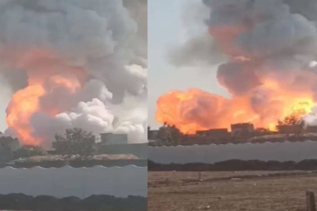 MP Harda firecracker factory Massive Fire