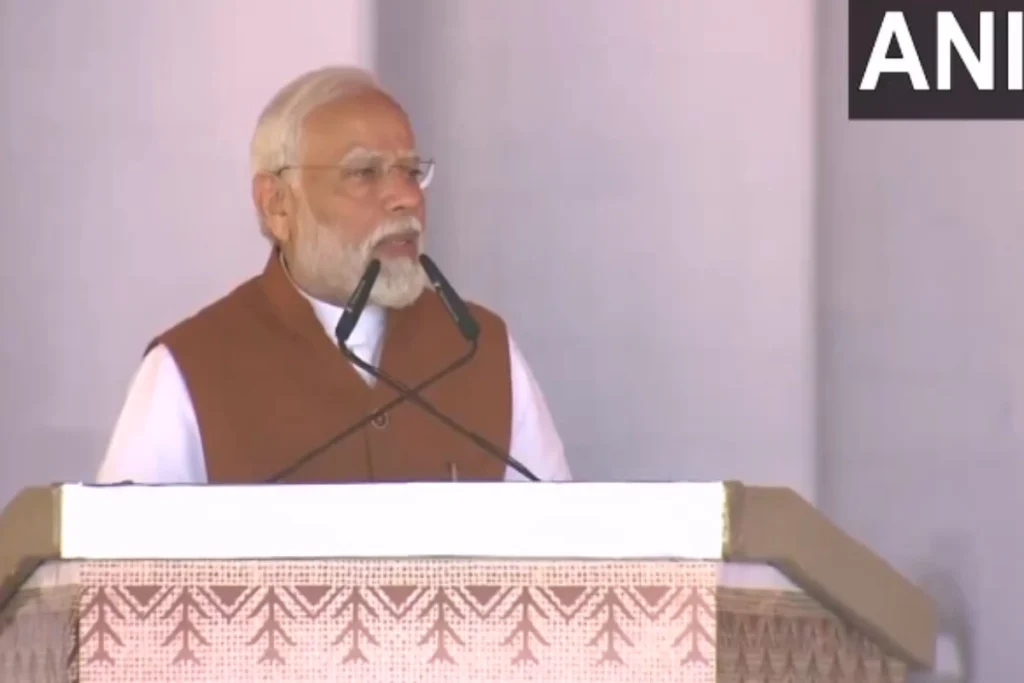 PM Mod iInaugurate Banas Dairy Plant Karkhiyaanv Varanasi