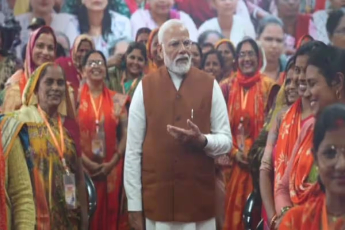 PM Modi met women cattle herders in Varanasi