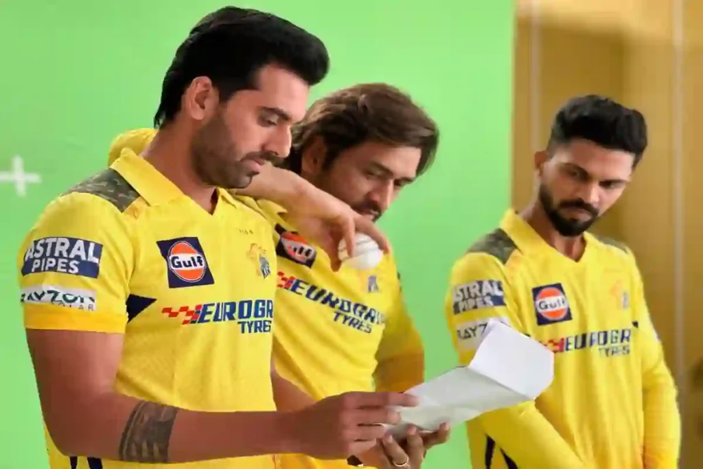 Deepak Chahar Mahendra Singh Dhoni and Ruturaj Gaikwad