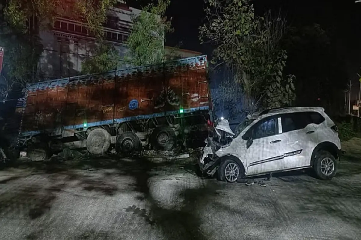 UP Road Accident: लड़की देखने जा रहे जौनपुर में एक ही परिवार के 6 लोगों की सड़क हादसे में मौत, लखीमपुर में भी 3 की गई जान