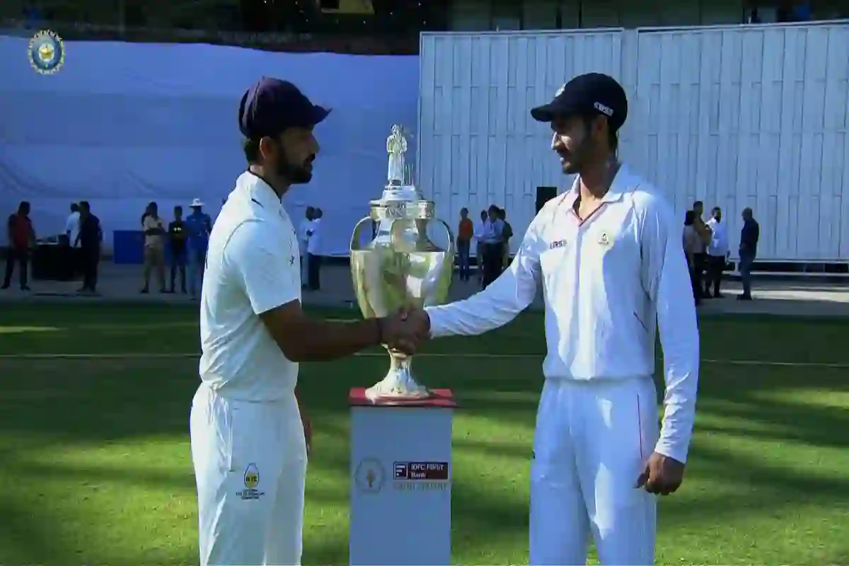 Ranji Trophy, MUM vs VIDAR Day 3: तीसरे दिन का खेल खत्म, विदर्भ को चैंपियन बनने के लिए 528 रनों की जरूरत, वहीं मुंबई जीत से 10 विकेट दूर