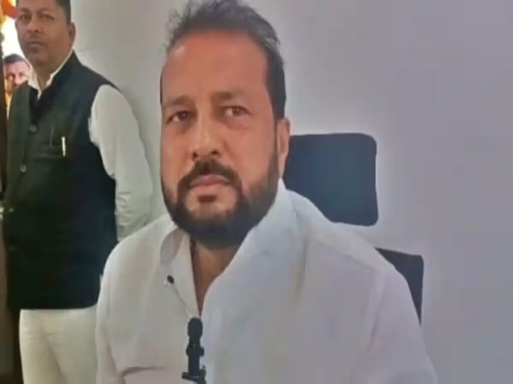 शराब कारोबारी के ठिकानों पर आईटी की छापेमारी