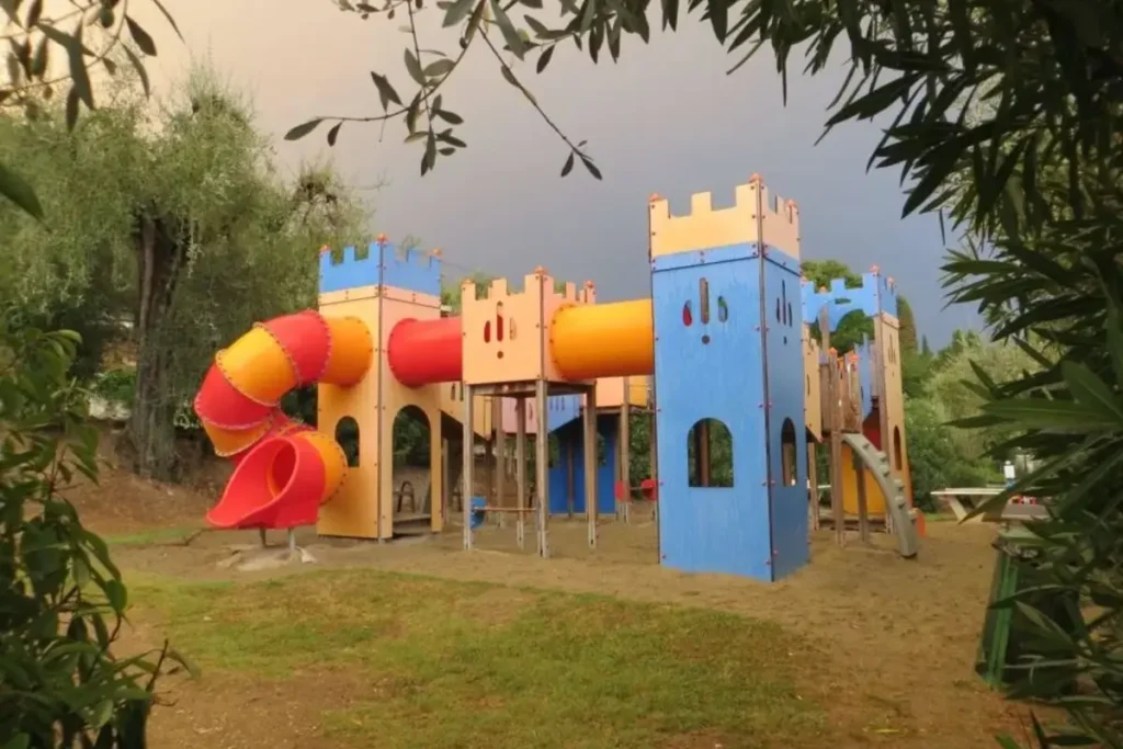 Spielplatz village
