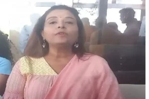 भाजपा सांसद रवि किशन पर महिला के आरोप से मची सनसनी, कहा शादी कर छिपाया