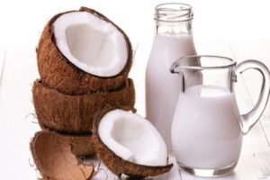 Avocado-Coconut Milk Hair Pack