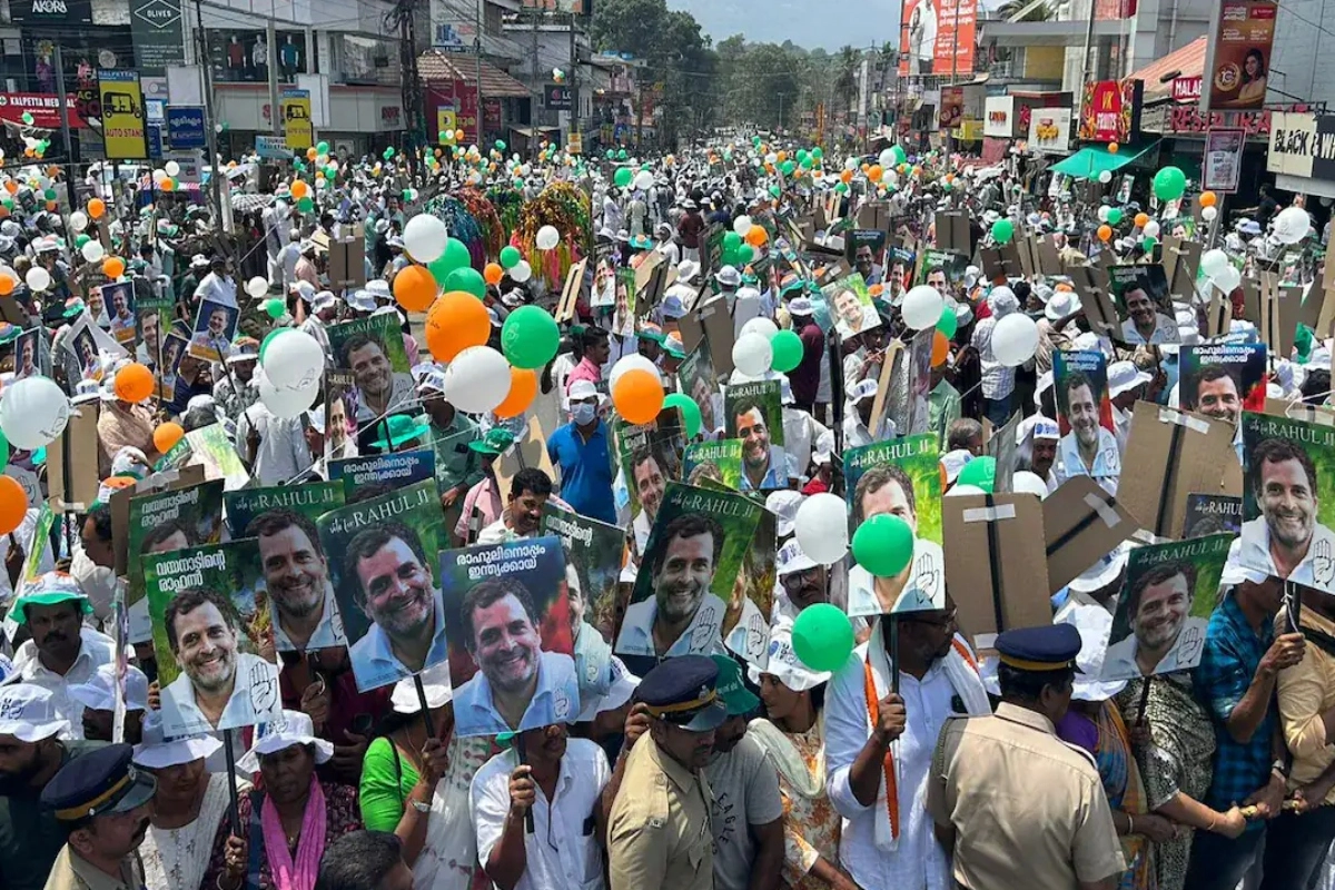 Muslim League flag missing from Rahul road show