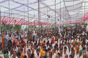 Uttar Pradesh: लोकसभा चुनाव से पहले बढ़ी BJP की टेंशन, Rajput Mahapanchayat ने किया बहिष्कार का ऐलान, CM योगी को लेकर कह दी ये बात