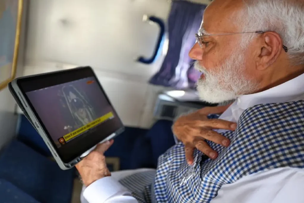 PM Modi had darshan of Ramlalas Surya Tilak