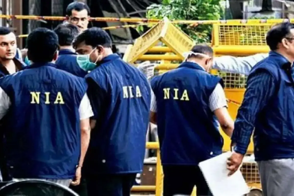 पश्चिम बंगाल में छापेमारी करने पहुंची NIA की टीम पर हमला, भीड़ के विरोध के बीच विस्फोट मामले में 2 प्रमुख साजिशकर्ता गिरफ्तार