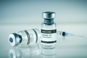 कोविड-19 की इस Vaccine से हो सकती है खतरनाक बीमारी, कंपनी ने अदालत में खुद कबूली ये बात