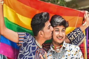 Ajab Gajab: शादी से पहले इस समलैंगिक कपल ने करवाया DNA टेस्ट, रिपोर्ट देख कपल को लगा बड़ा सदमा