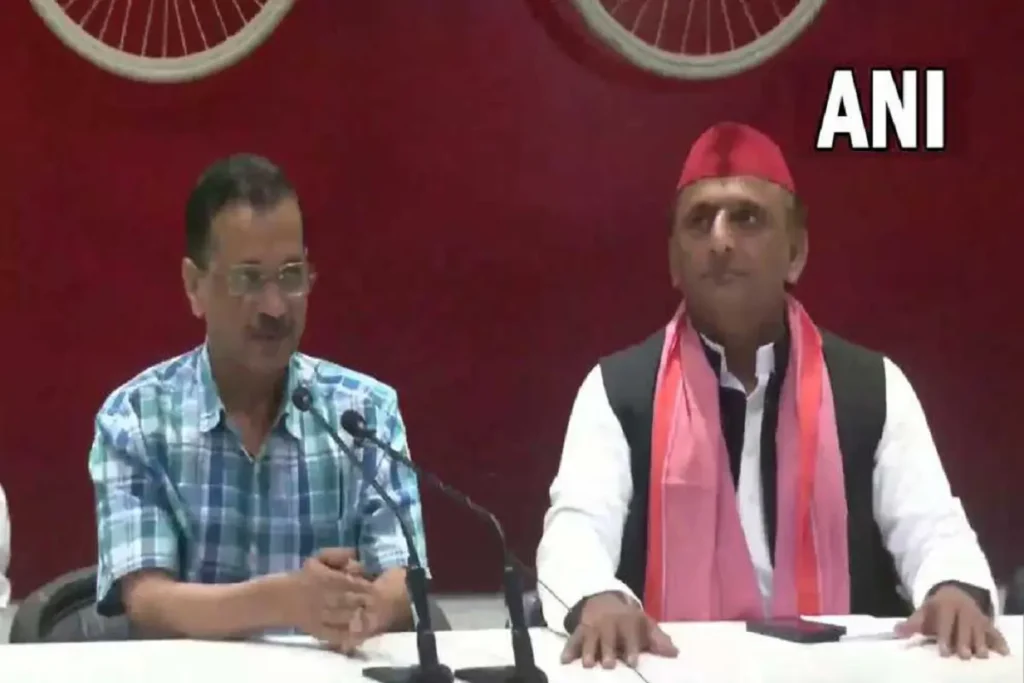 Arvind Kejriwal-Akhilesh Yadav