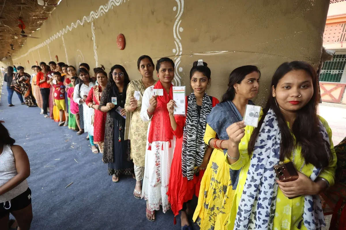 Election 2024 Live Updates: देश की 96 लोकसभा सीटों पर हो रही वोटिंग, बंगाल और झारखंड में सबसे ज्यादा वोटिंग