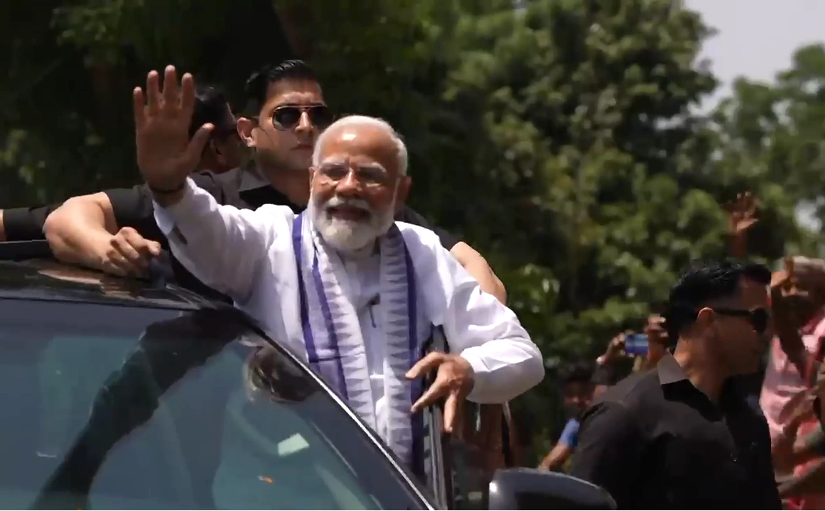 PM Modi road show picS