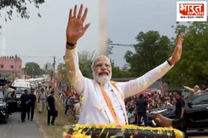 PM Modi RoadShow In Purulia: पश्चिम बंगाल में पीएम को देखने उमड़ा जनसैलाब, गूंजे मोदी-मोदी के नारे, लोगों ने खूब लगाए जयकारे