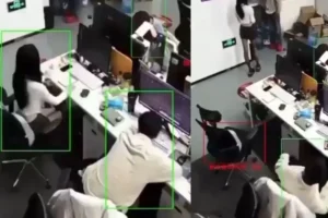 VIDEO: इस ऑफिस में दिखी अनोखी टेक्नोलॉजी, जो कर्मचारी के कुर्सी से उठते ही शुरू कर देता है टाइमर