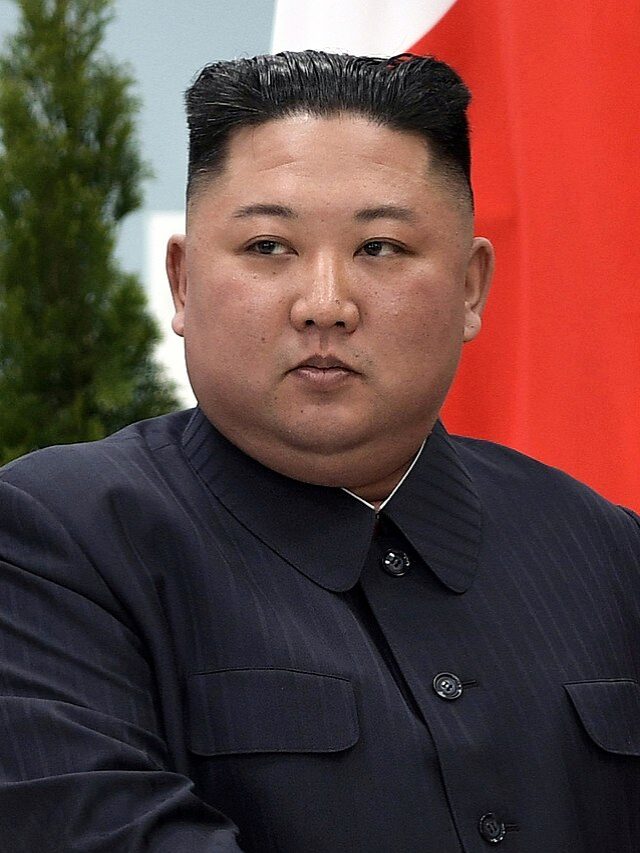 उत्तर कोरिया: Kim Jong Un का नया फरमान, रेड लिपस्टिक लगाया तो…
