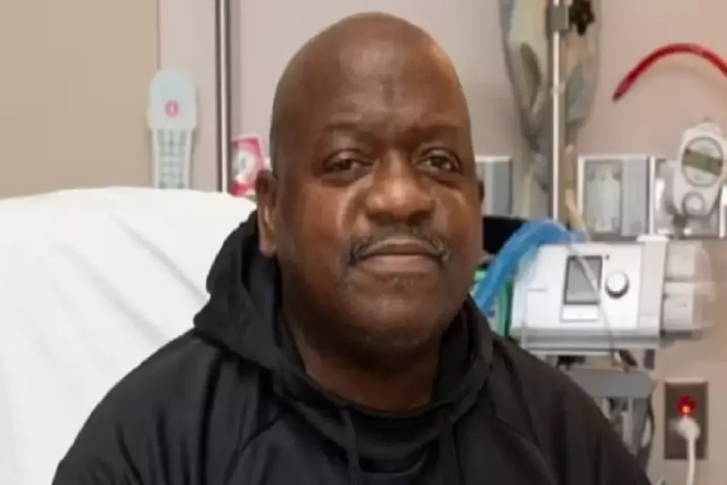 first person to undergo pig kidney transplant died