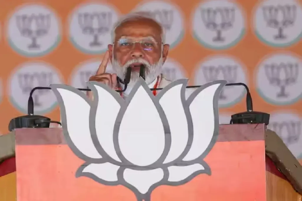 प्रधानमंत्री मोदी ने उत्तर प्रदेश के गाजीपुर में एक विशाल जनसभा को संबोधित किया
