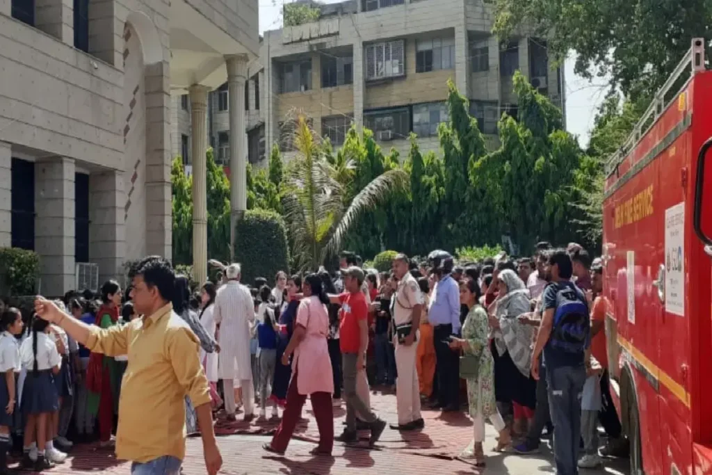 बम के खतरों सहित आपदाओं को लेकर जारी किए गए दिशा-निर्देश