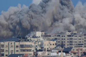 गाजा में हमास पर कहर बनकर टूट रही इजरायली सेना, हवाई हमले में 13 फिलिस्तीनियों की मौत