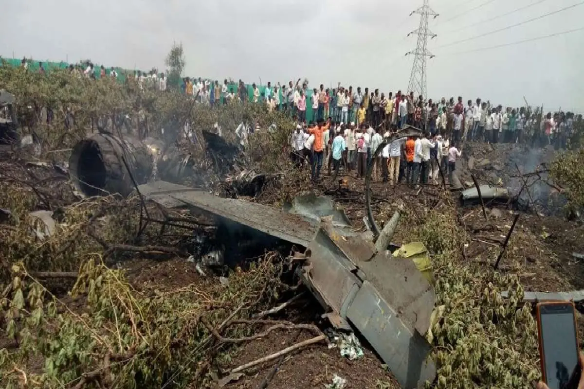 Indian Air Force's Sukhoi jet crashes in Maharashtra's Nashik