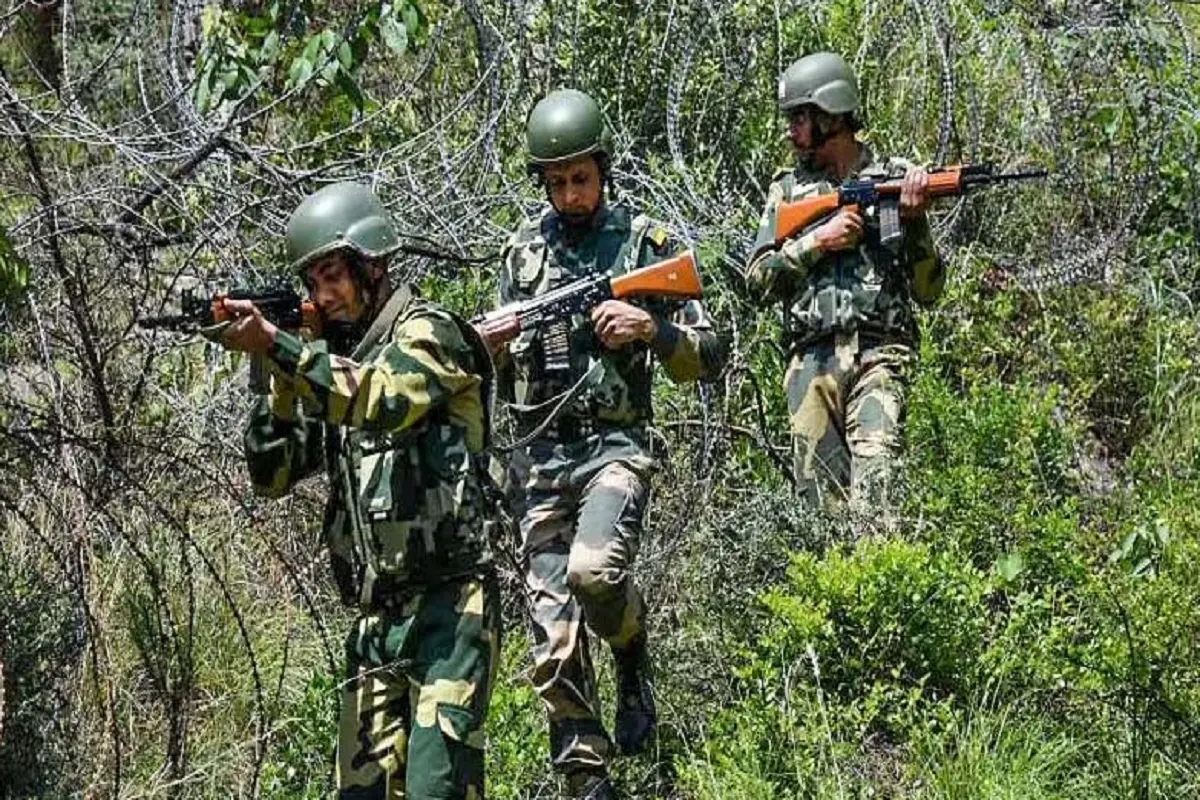Jammu and Kashmir: उरी में घुसपैठ की बड़ी कोशिश को सुरक्षाबलों ने किया नाकाम, जारी सर्च ऑपरेशन में मिला एक आतंकी का शव