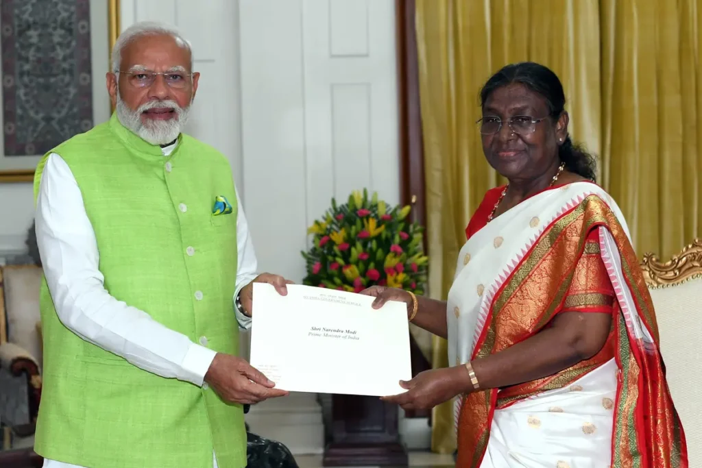 PM Modi resign his post