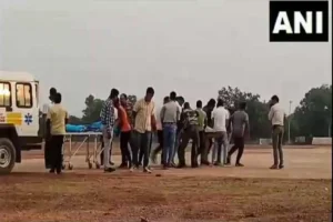 Naxalite Encounter: दंतेवाड़ा और नारायणपुर इलाके में मुठभेड़, 7 नक्सली ढेर, तीन घायल जवानों को किया गया एयरलिफ्ट-Video