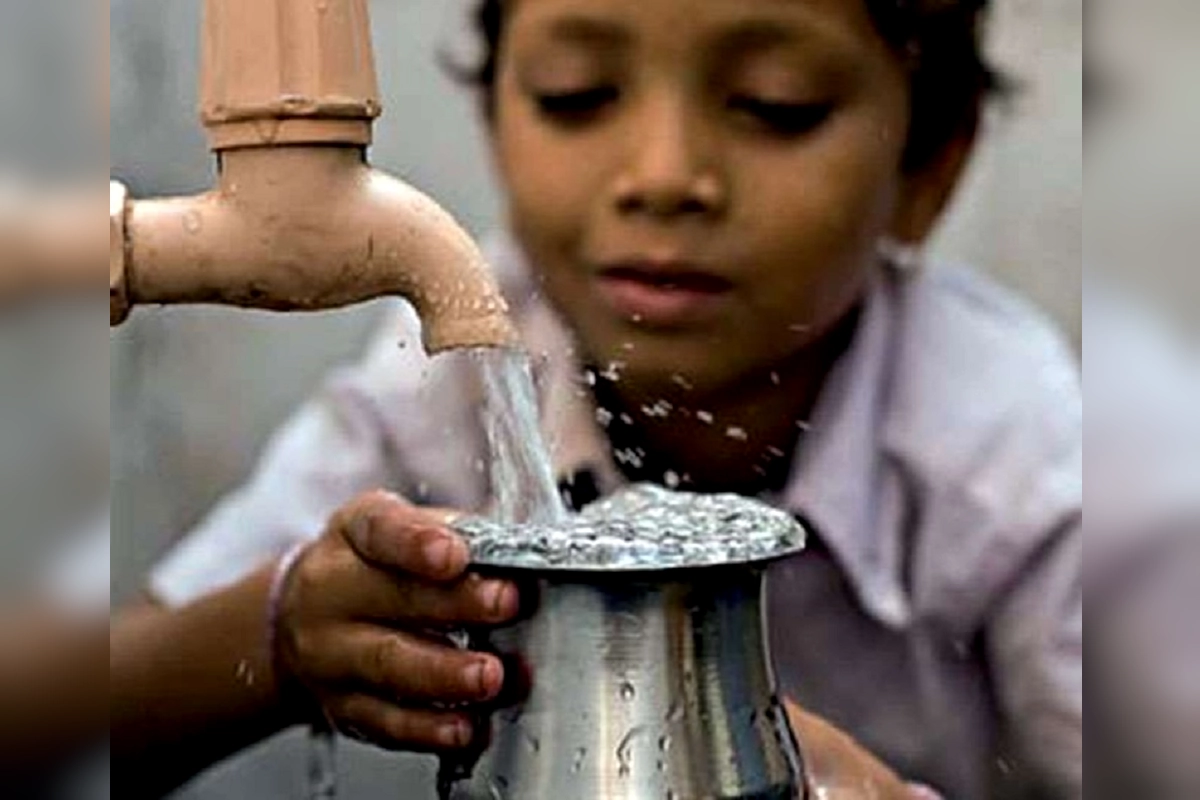 5 साल में सरकारी योजनाओं से देश के 15 करोड़ ग्रामीण घरों में नल से पानी पहुंचा, किन राज्यों में 100% लक्ष्य हासिल हुआ?