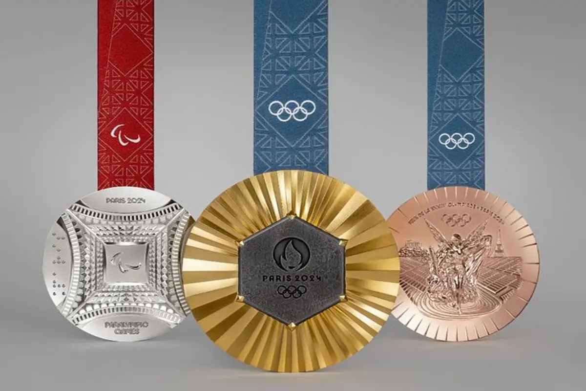 Paris 2024 Medal