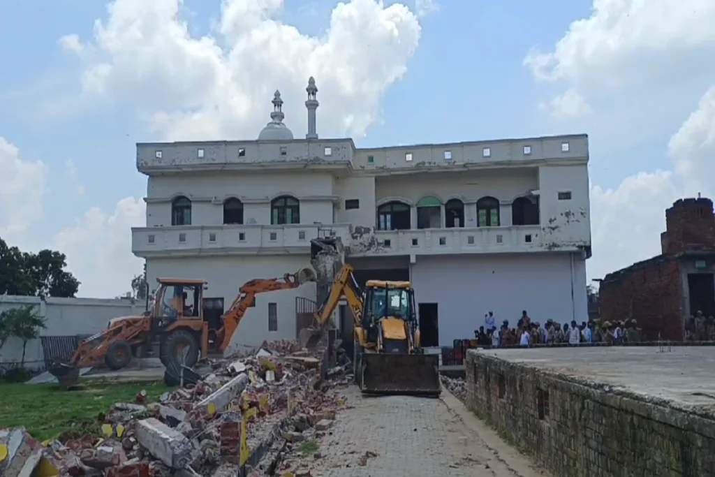Resort demolished in Mainpuri