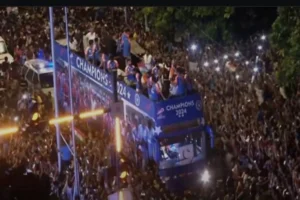 Team India’s T20 World Cup Victory Parade In Mumbai Live: टी20 वर्ल्ड चैंपियंस का विजय जुलूस, उमड़ी समर्थकों की भारी भीड़