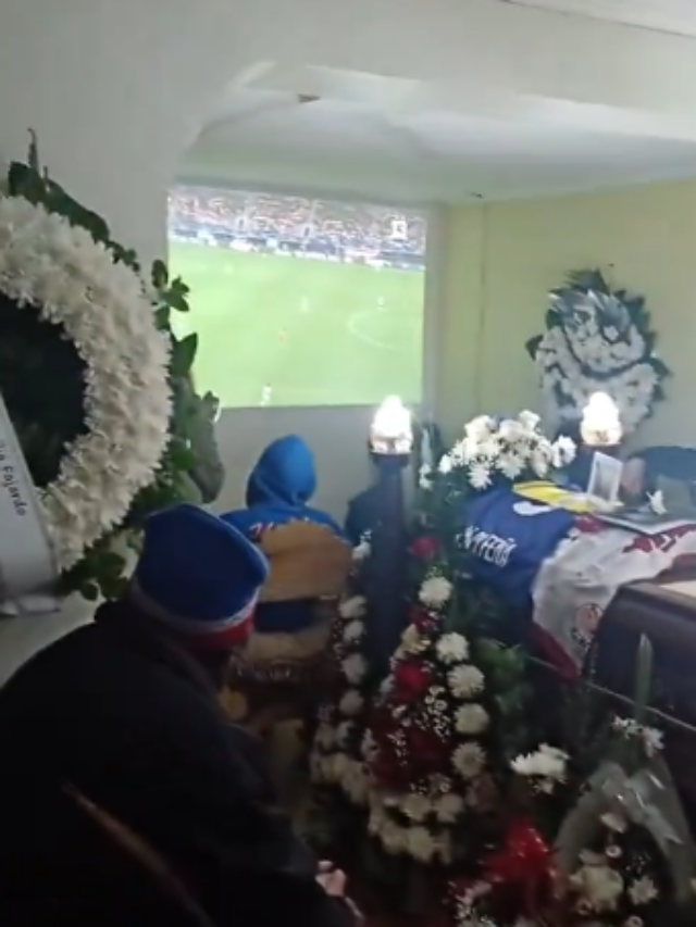 मैच देखने के चक्कर में घरवालों ने रोक दिया अंतिम संस्कार, देखें VIDEO
