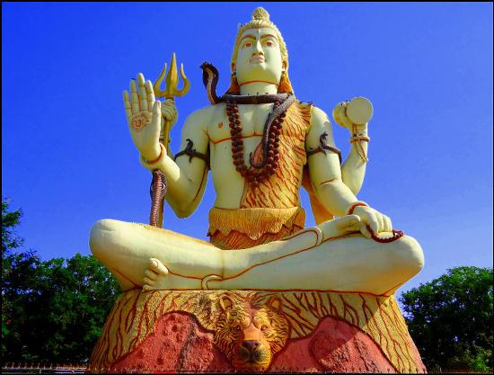 lord shiva statue 