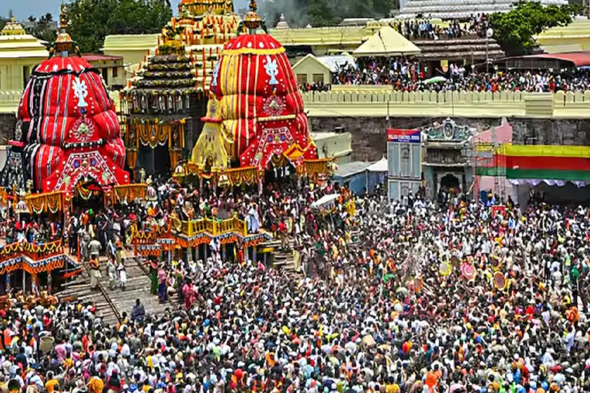 Jagannath Rath Yatra: भगवान जगन्नाथ रथयात्रा में बने भगदड़ जैसे हालात! एक श्रद्धालु की मौत, सैकड़ों घायल; सीएम ने किया ये ऐलान