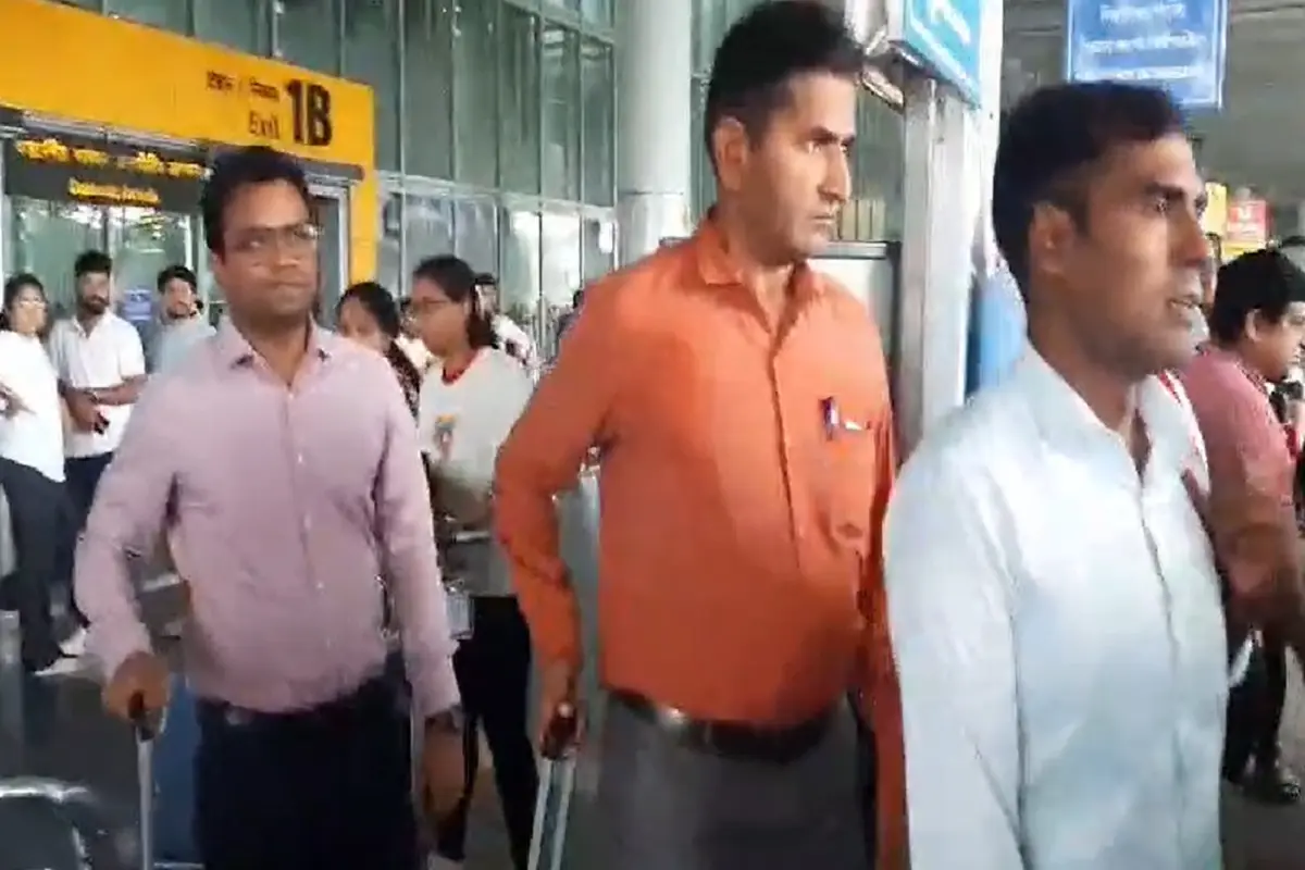 CBI team reaches Kolkata