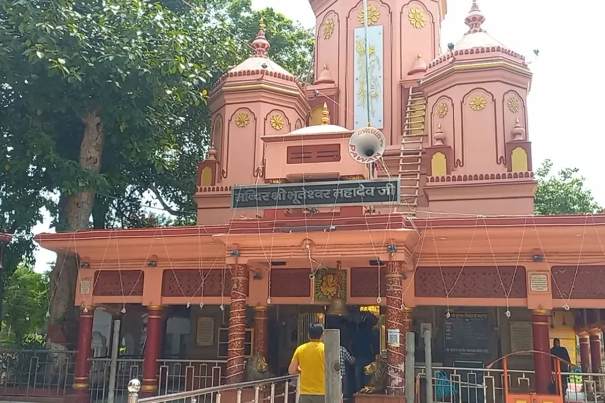 रहस्यों से भरा है यूपी के सहारनपुर का ये मंदिर, आधी रात में देवी-देवता करते हैं भगवान शिव की पूजा