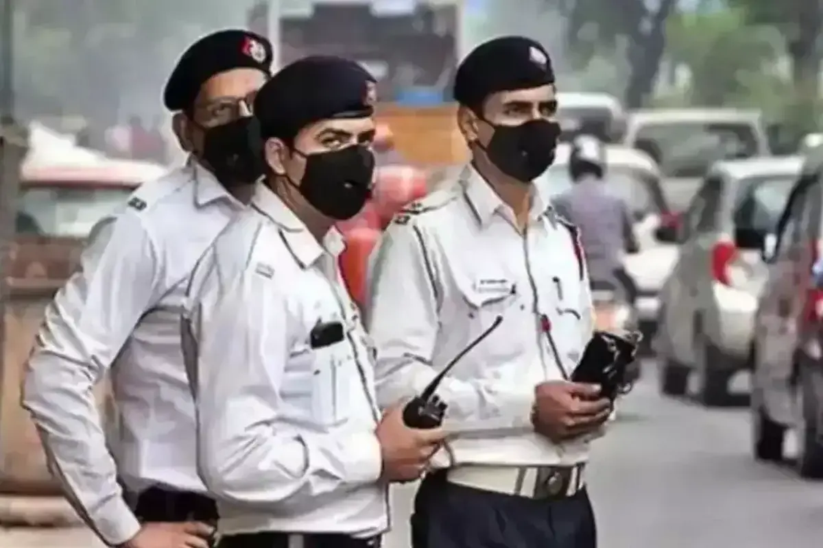 अब दिल्लीवालों की जेब में नोट भरेगी ट्रैफिक पुलिस, हर महीने मिलेगा 50 हजार रुपये का इनाम, बस करना होगा ये काम